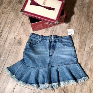 Arizona Denim Frayed skirt Sz 7 NWT
